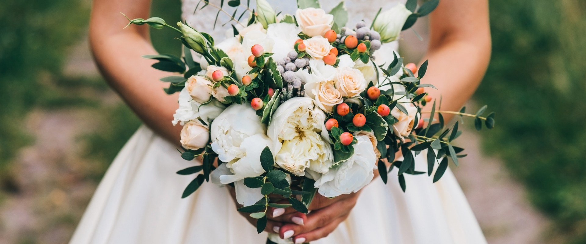 Modern Flower Arrangements for Weddings